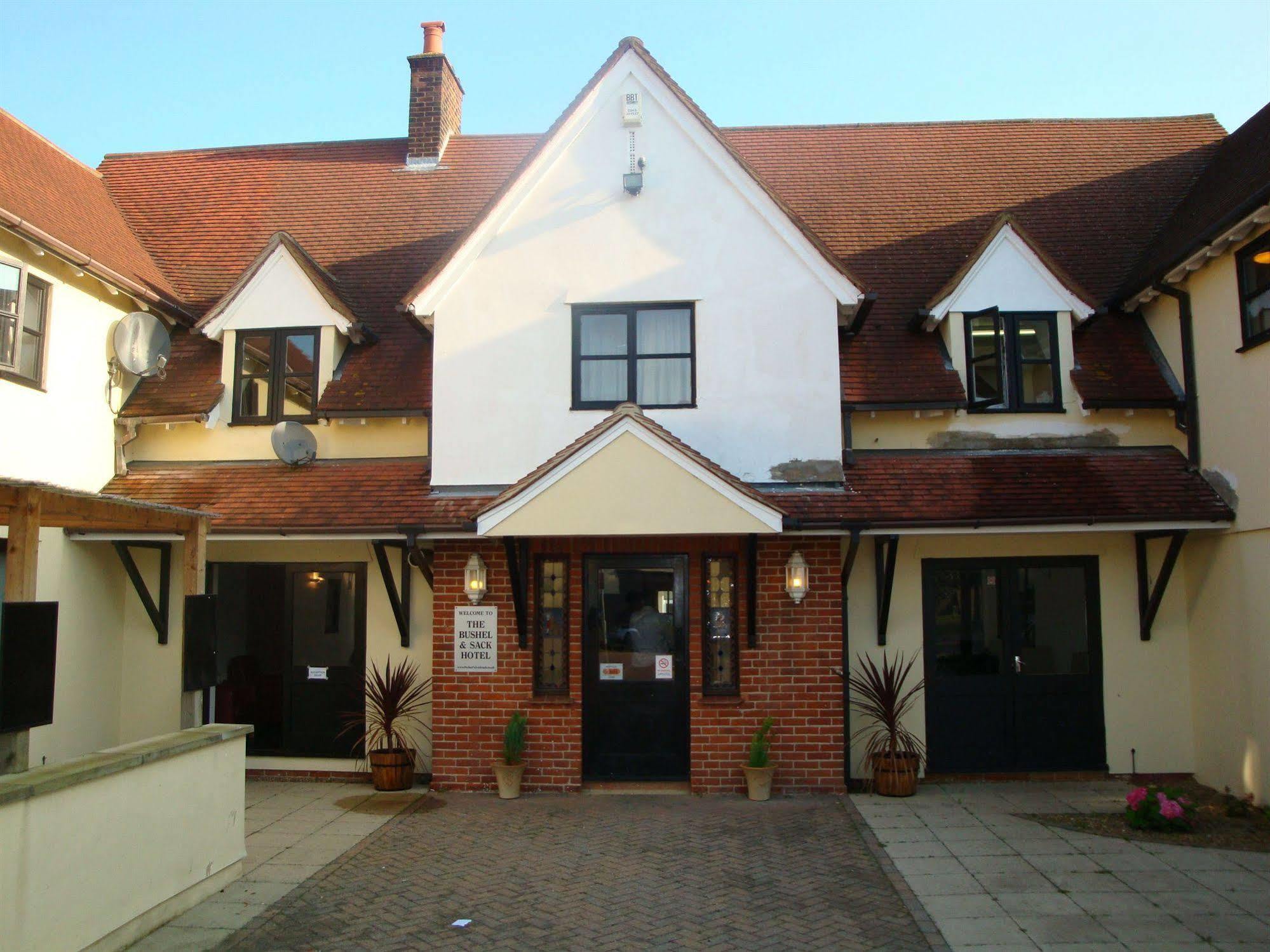 Stansted Skyline Hotel Great Dunmow Eksteriør billede